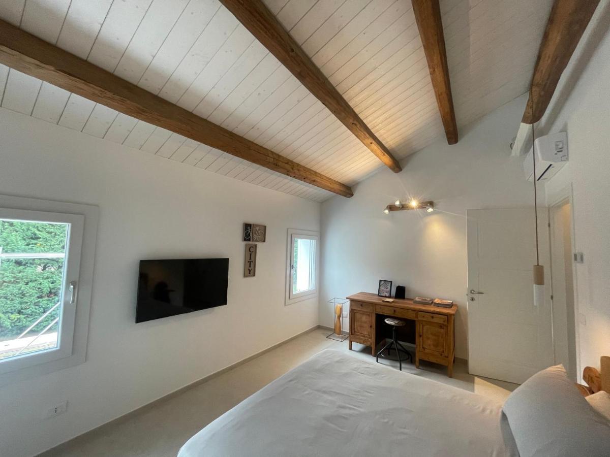 Due Di Tutto Apartment แฟร์รารา ภายนอก รูปภาพ